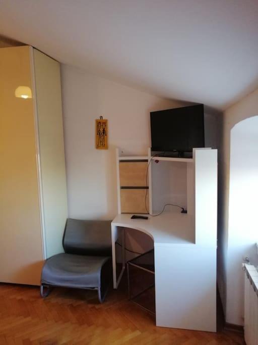 Spacious Attic Apartment Kandler Triëst Buitenkant foto
